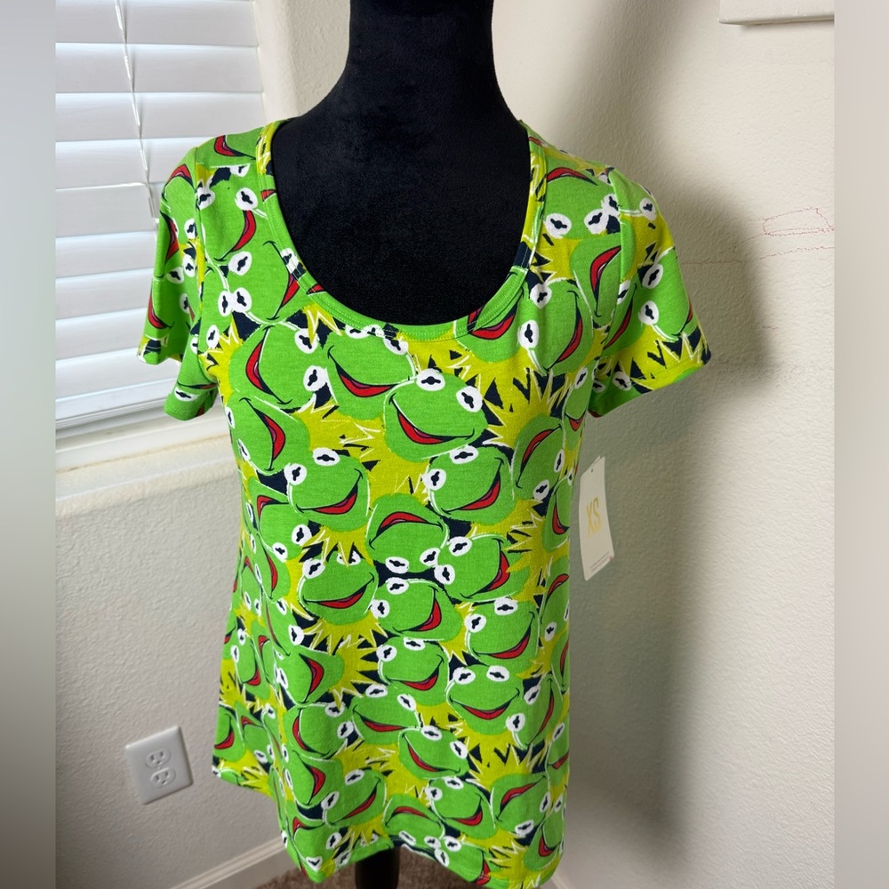 LuLaRoe "CLASSIC T" Shirt  NWT Disney MUPPETS‎ Kermit the Frog